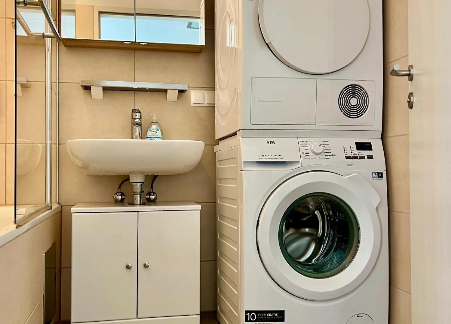 Sunny Family Friendly Appartment Vienna Apartment